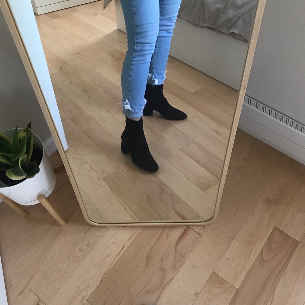 FLASH SALE🎉 Aldo Booties!